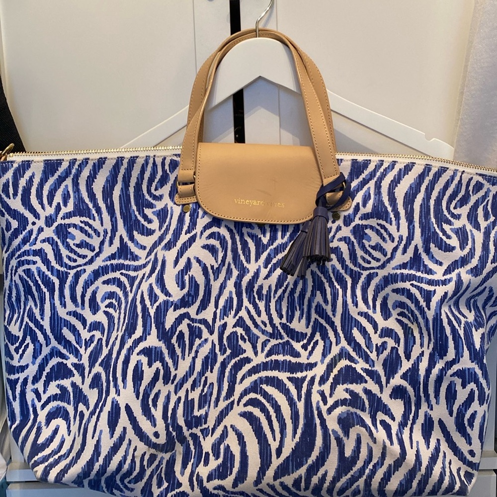 Vineyard Vines packable weekender zebra tote